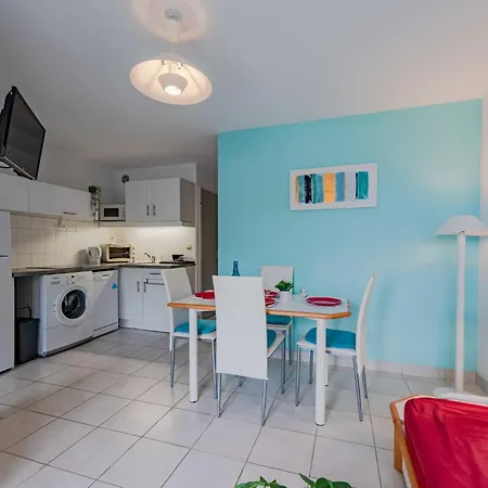 Antigua-12 By Interhome *